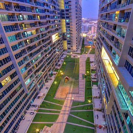 Octavius Holiday Homes, Spacious 2 Bedroom Apartment, Dubai Skyline & Burj Khalifa View Extérieur photo